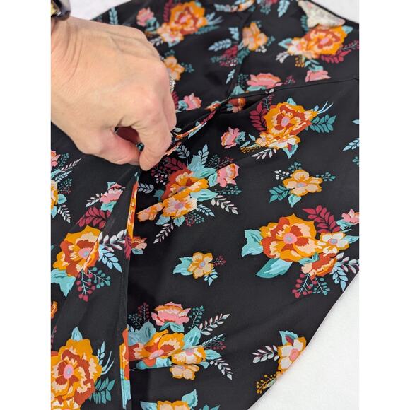 Pink Rose Vintage Large Faux Wrap Tank w/Vibrant Floral Print - Picture 5 of 10